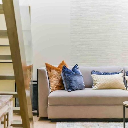 Luxury Modern Apartment Лондон Экстерьер фото
